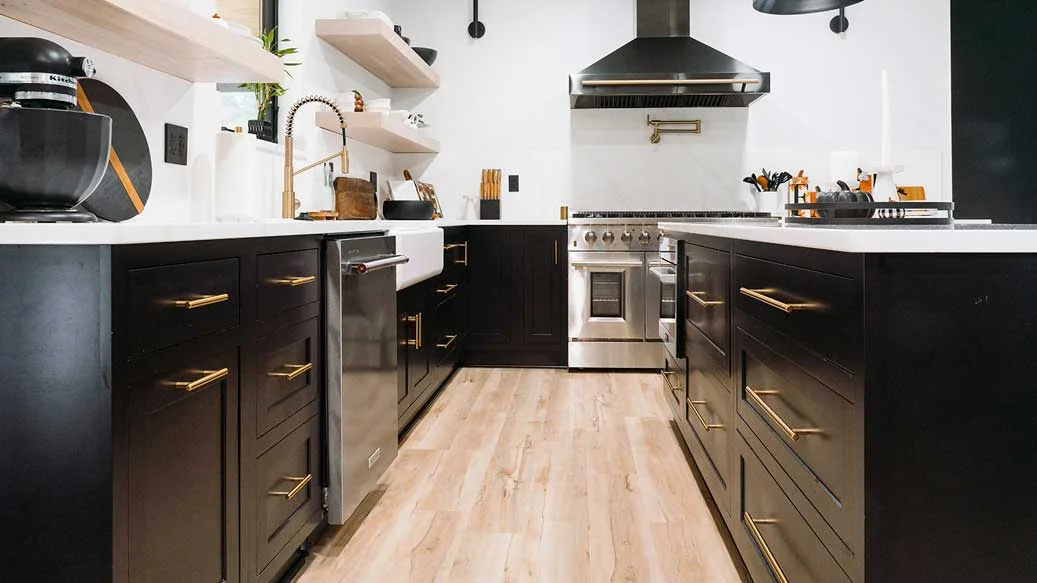 You are currently viewing Contemporary Farmhouse Kitchen Remodel in Dallas, PA